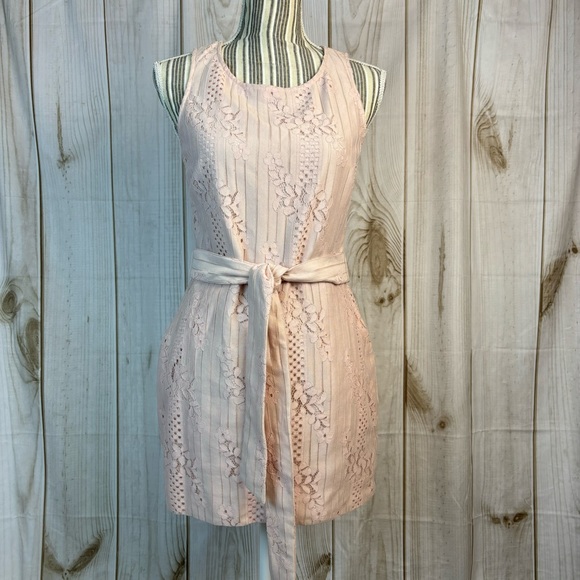 Vince Camuto Dresses & Skirts - Vince Camuto Lace Floral Design Mini Dress with Tie Belt Lined Pink Size 6